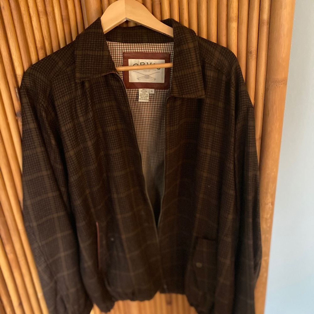 Or is Men’s Casual Wool Herringbone Jacket